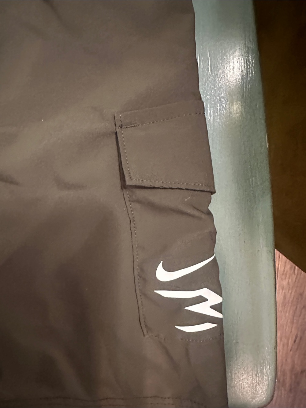 Nike set olive green and cream shorts and tshirt - Picture 2 of 13